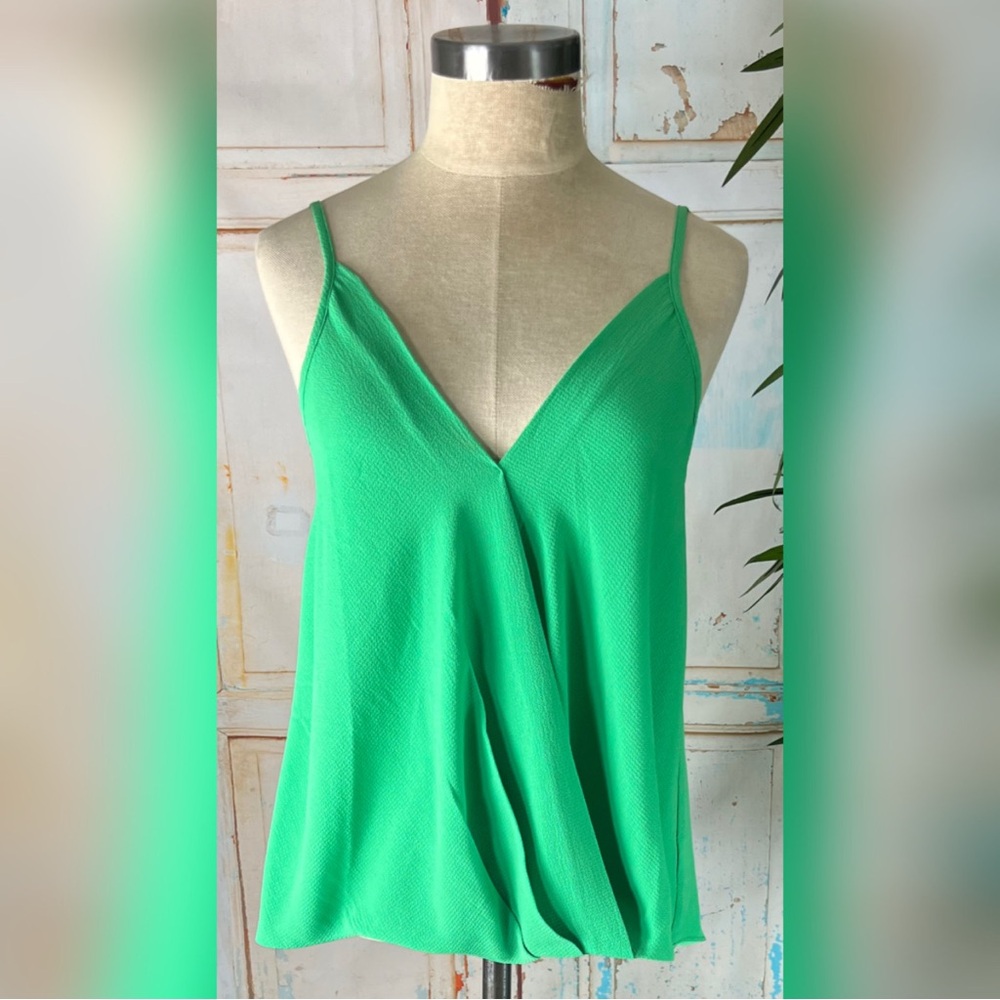 Magnolia Green Sleeveless Women's Top